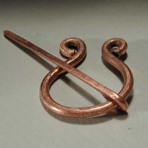 Plain Copper Cloak Pin